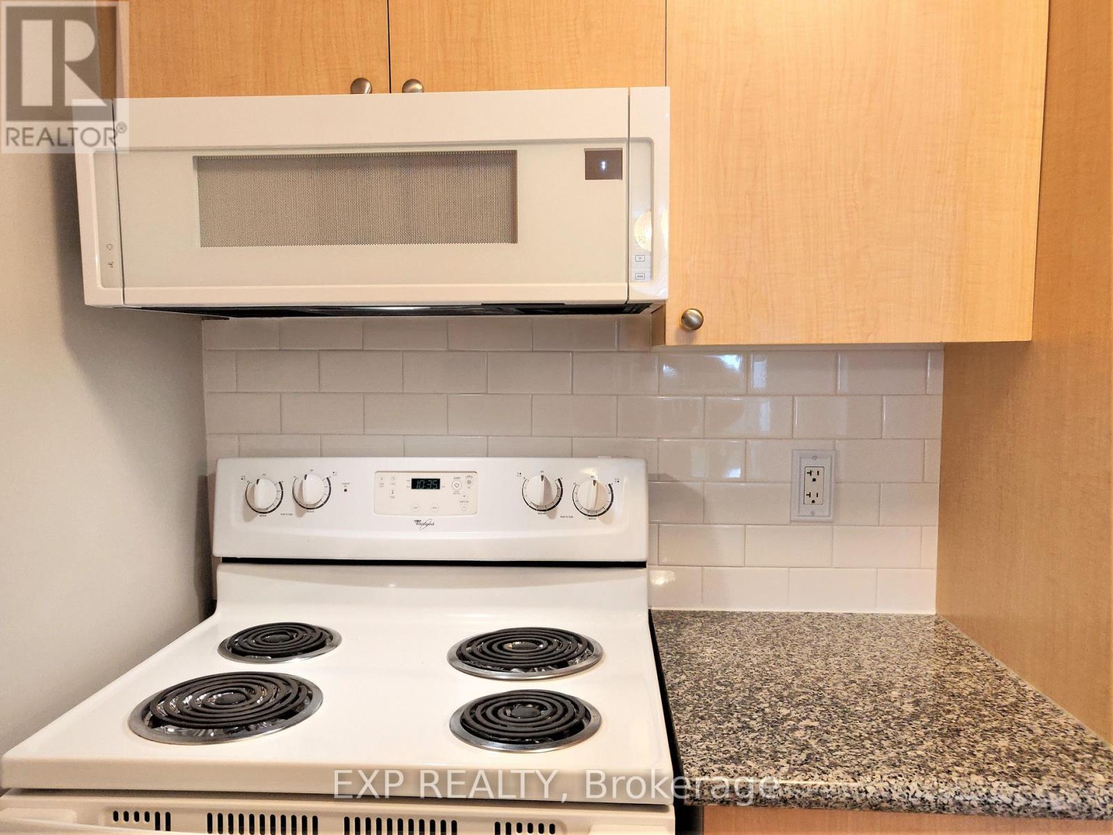 432 - 60 Heintzman Street, Toronto, Ontario  M6P 5A1 - Photo 5 - W12654690