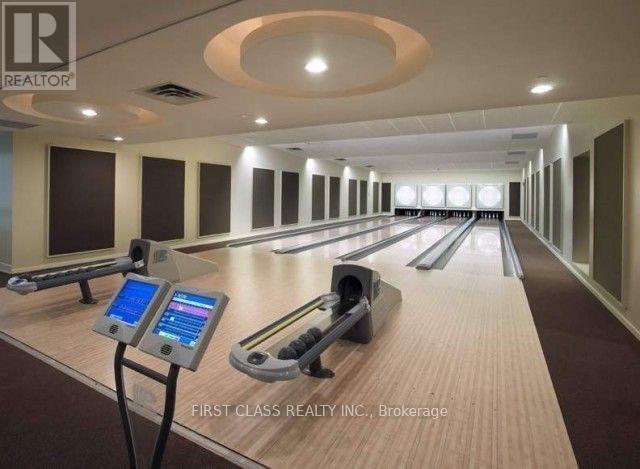 1612 - 3880 Duke Of York Boulevard, Mississauga, Ontario  L5B 4M7 - Photo 26 - W12654704