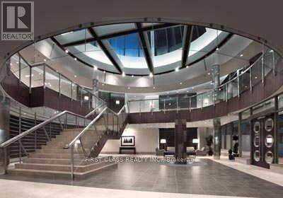 1612 - 3880 Duke Of York Boulevard, Mississauga, Ontario  L5B 4M7 - Photo 5 - W12654704