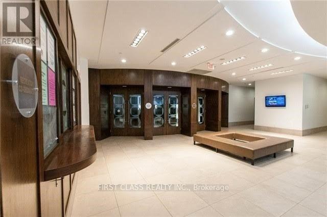 1612 - 3880 Duke Of York Boulevard, Mississauga, Ontario  L5B 4M7 - Photo 7 - W12654704