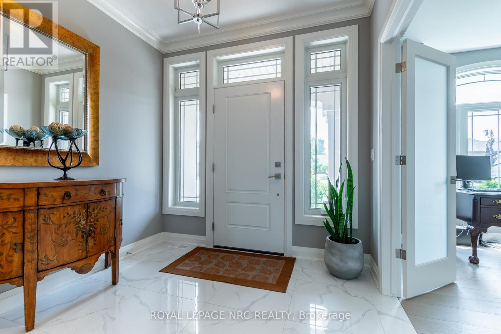 11 Emily Lane, Pelham, Ontario  L0S 1E4 - Photo 4 - X12654720