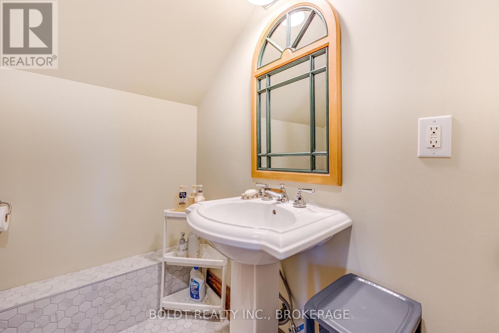 2440 Decew Road, Thorold, Ontario  L0S 1E6 - Photo 36 - X12654724