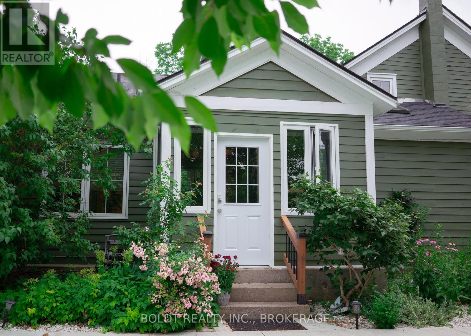 2440 Decew Road, Thorold, Ontario  L0S 1E6 - Photo 8 - X12654724