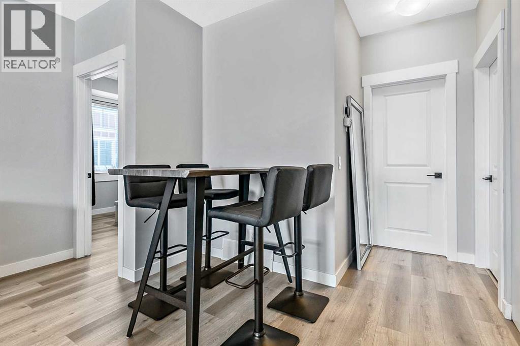 1, 67 West Coach Manor Sw, Calgary, Alberta  T3H 1R7 - Photo 12 - A2273949