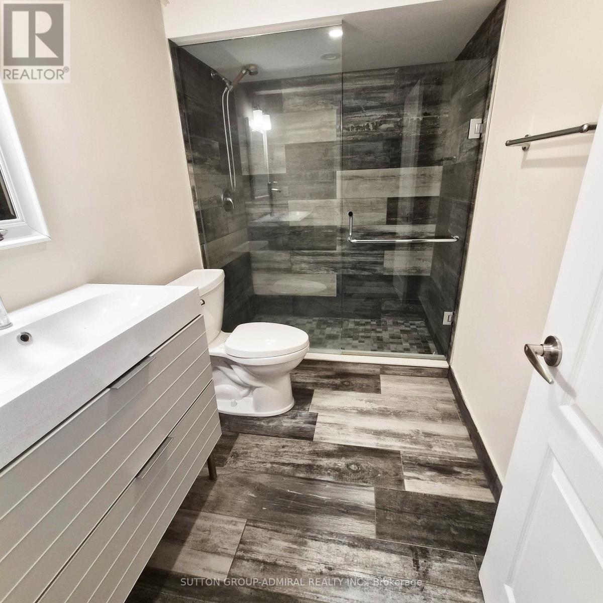 104 Armitage Drive, Newmarket, Ontario  L3Y 5L7 - Photo 17 - N12654710