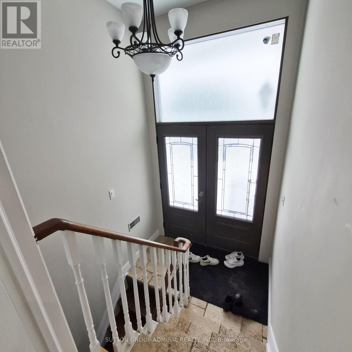 104 Armitage Drive, Newmarket, Ontario  L3Y 5L7 - Photo 9 - N12654710