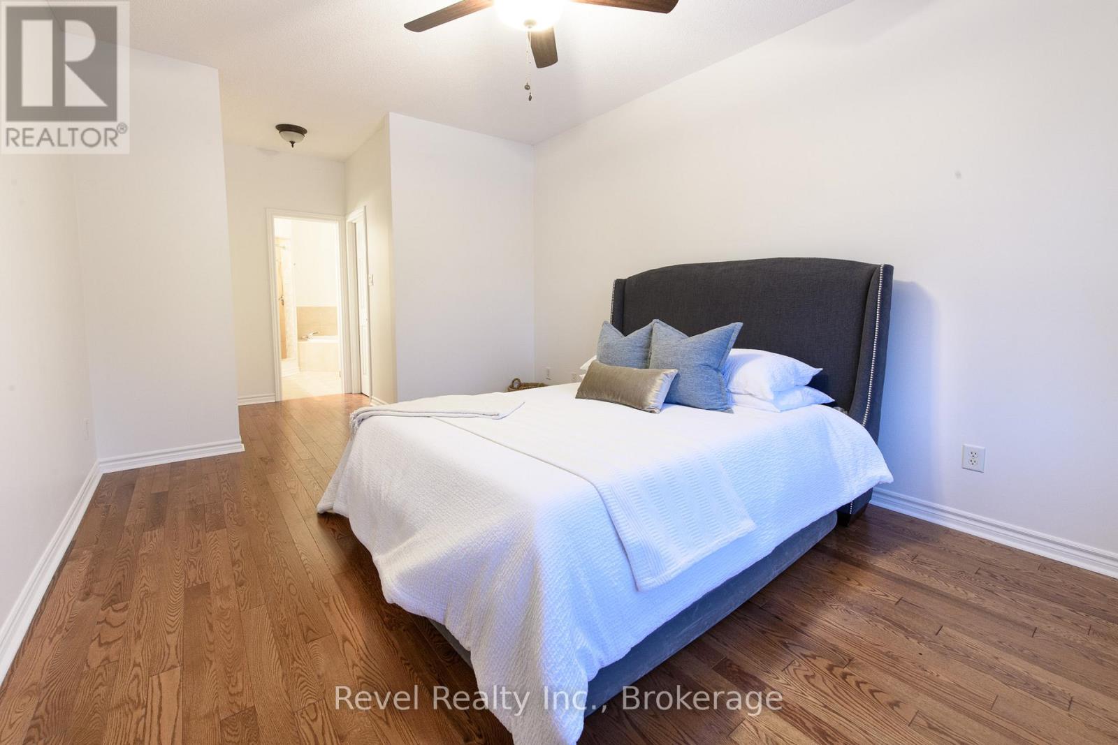 19 - 110 Napier Street W, Blue Mountains, Ontario  N0H 2P0 - Photo 5 - X12575160