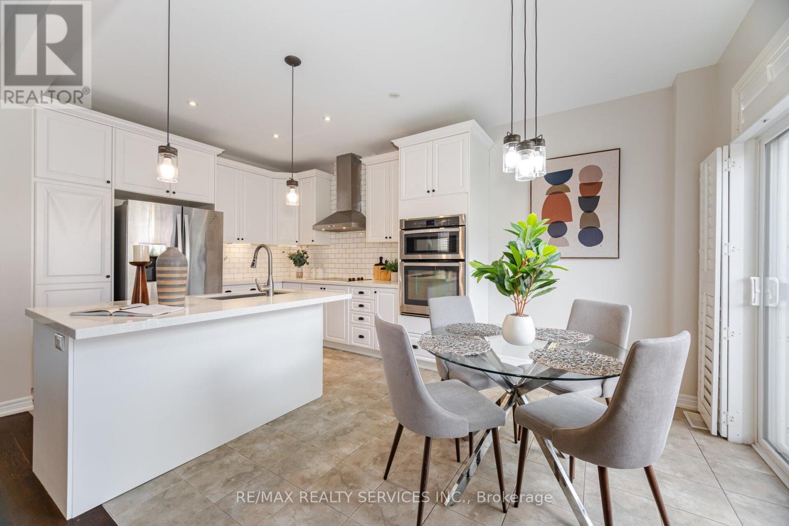 9 Meadowcreek Road, Caledon, Ontario  L7C 3Y9 - Photo 10 - W12654708