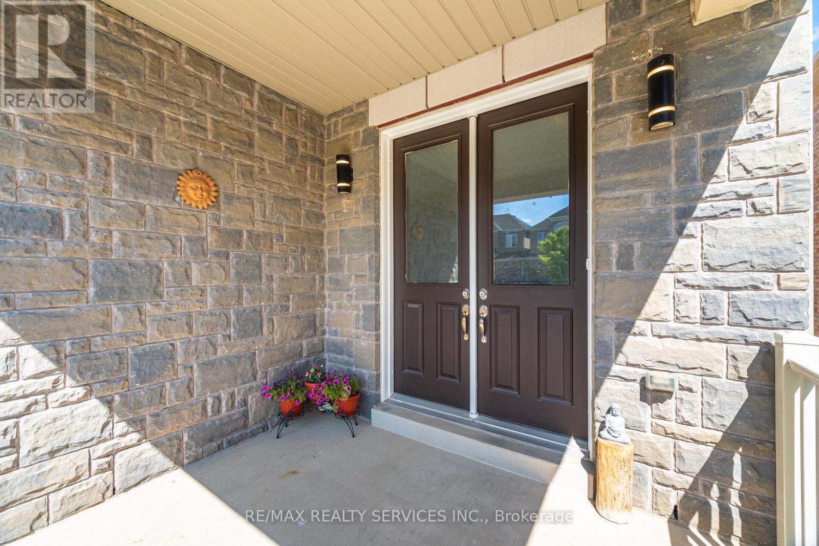 9 Meadowcreek Road, Caledon, Ontario  L7C 3Y9 - Photo 11 - W12654708