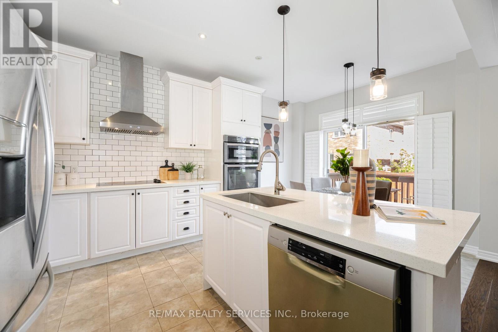 9 Meadowcreek Road, Caledon, Ontario  L7C 3Y9 - Photo 15 - W12654708