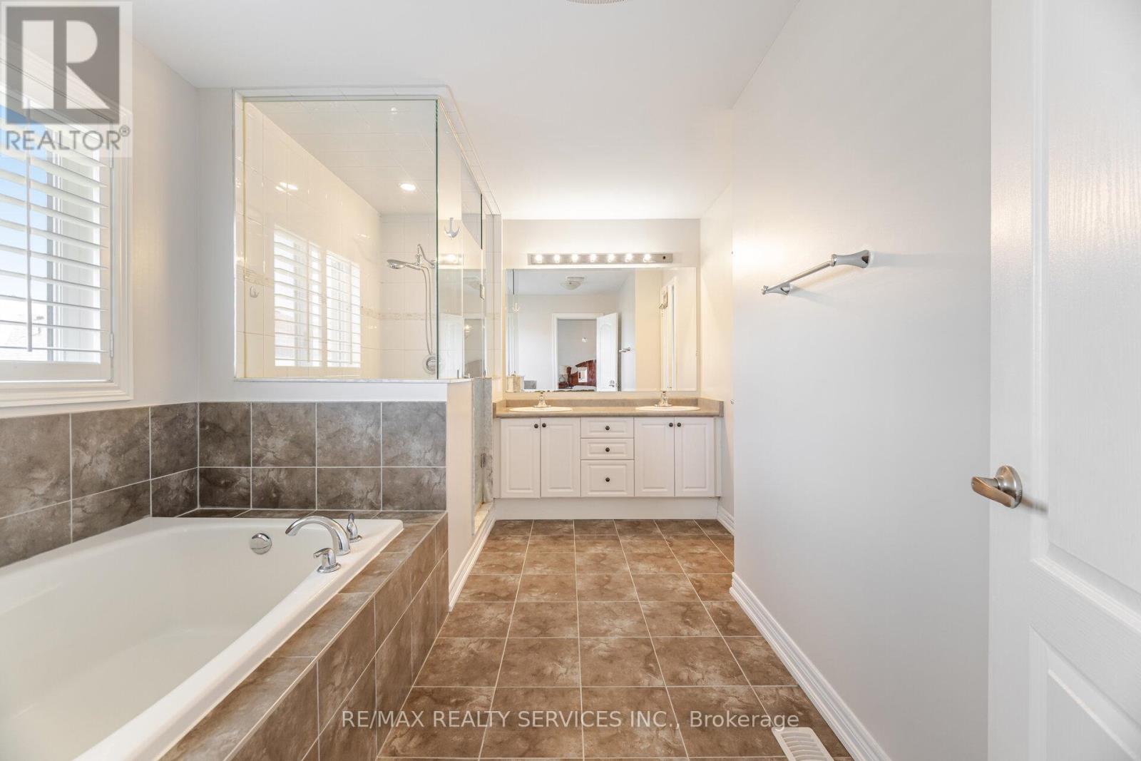 9 Meadowcreek Road, Caledon, Ontario  L7C 3Y9 - Photo 24 - W12654708