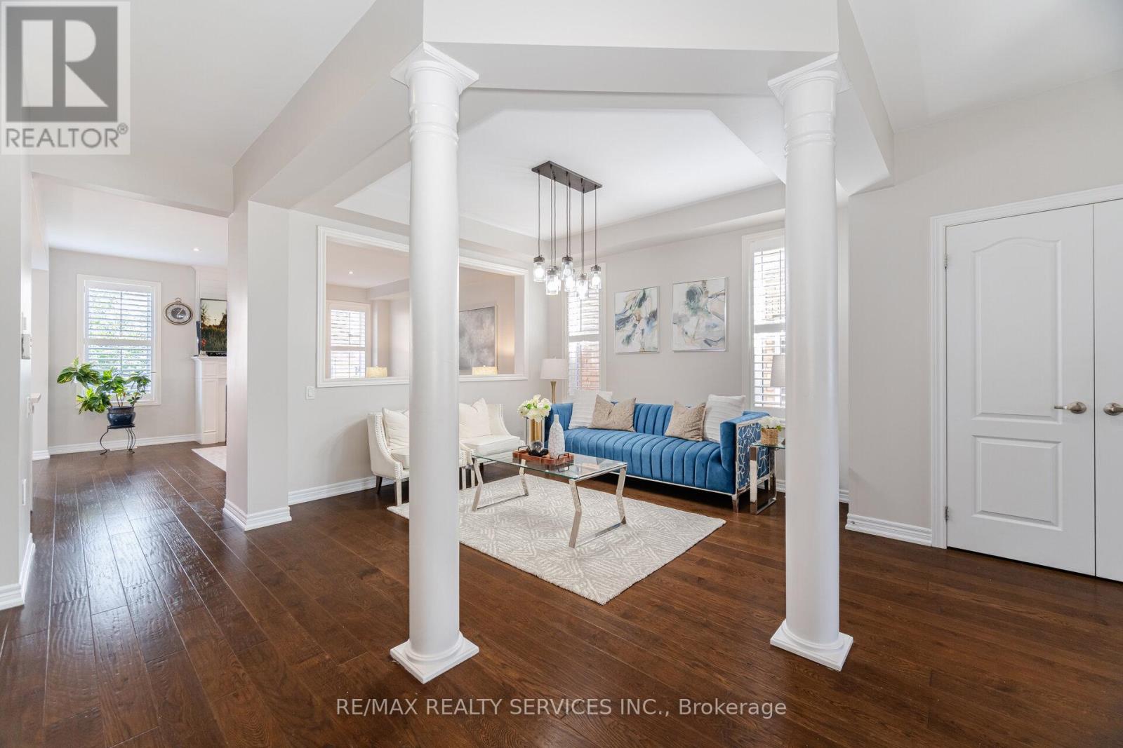 9 Meadowcreek Road, Caledon, Ontario  L7C 3Y9 - Photo 5 - W12654708