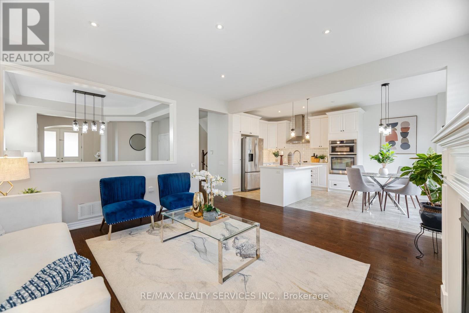 9 Meadowcreek Road, Caledon, Ontario  L7C 3Y9 - Photo 8 - W12654708