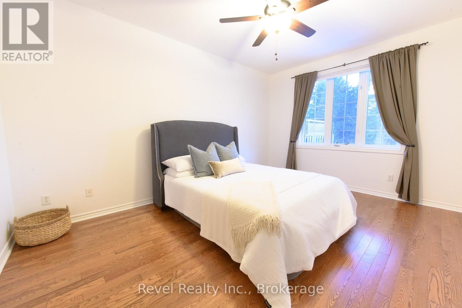 19 - 110 Napier Street W, Blue Mountains, Ontario  N0H 2P0 - Photo 6 - X12575160