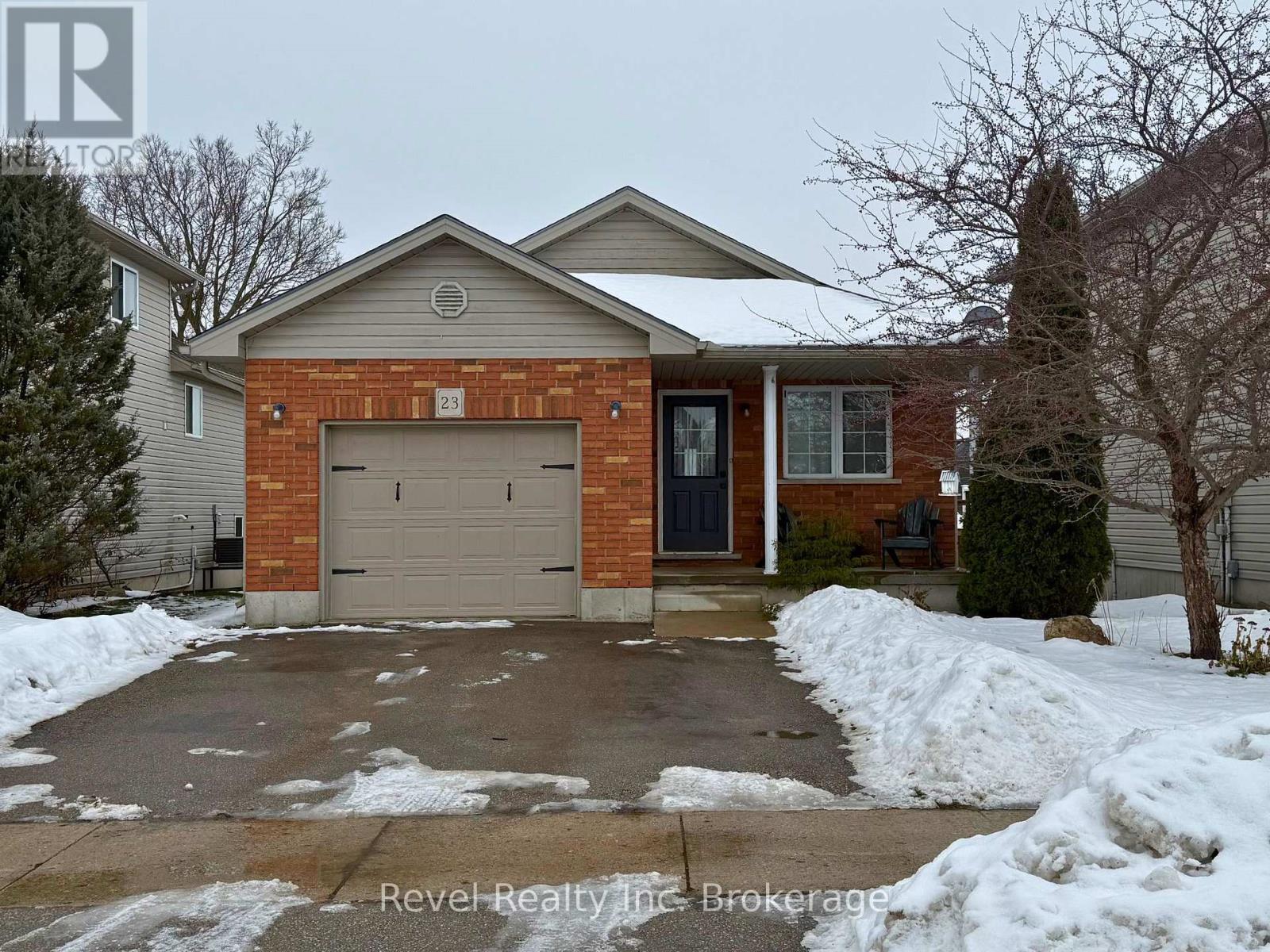23 KERR CRESCENT, Ingersoll, Ontario