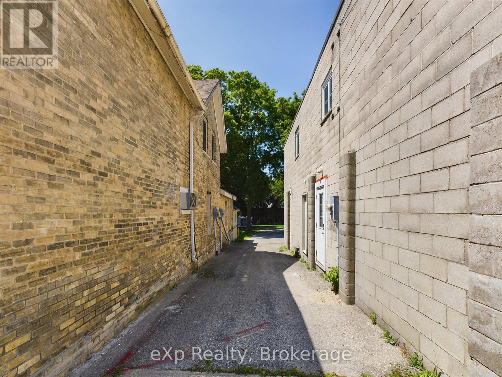 926 Queen Street, Kincardine, Ontario  N2Z 2Y2 - Photo 25 - X12654768