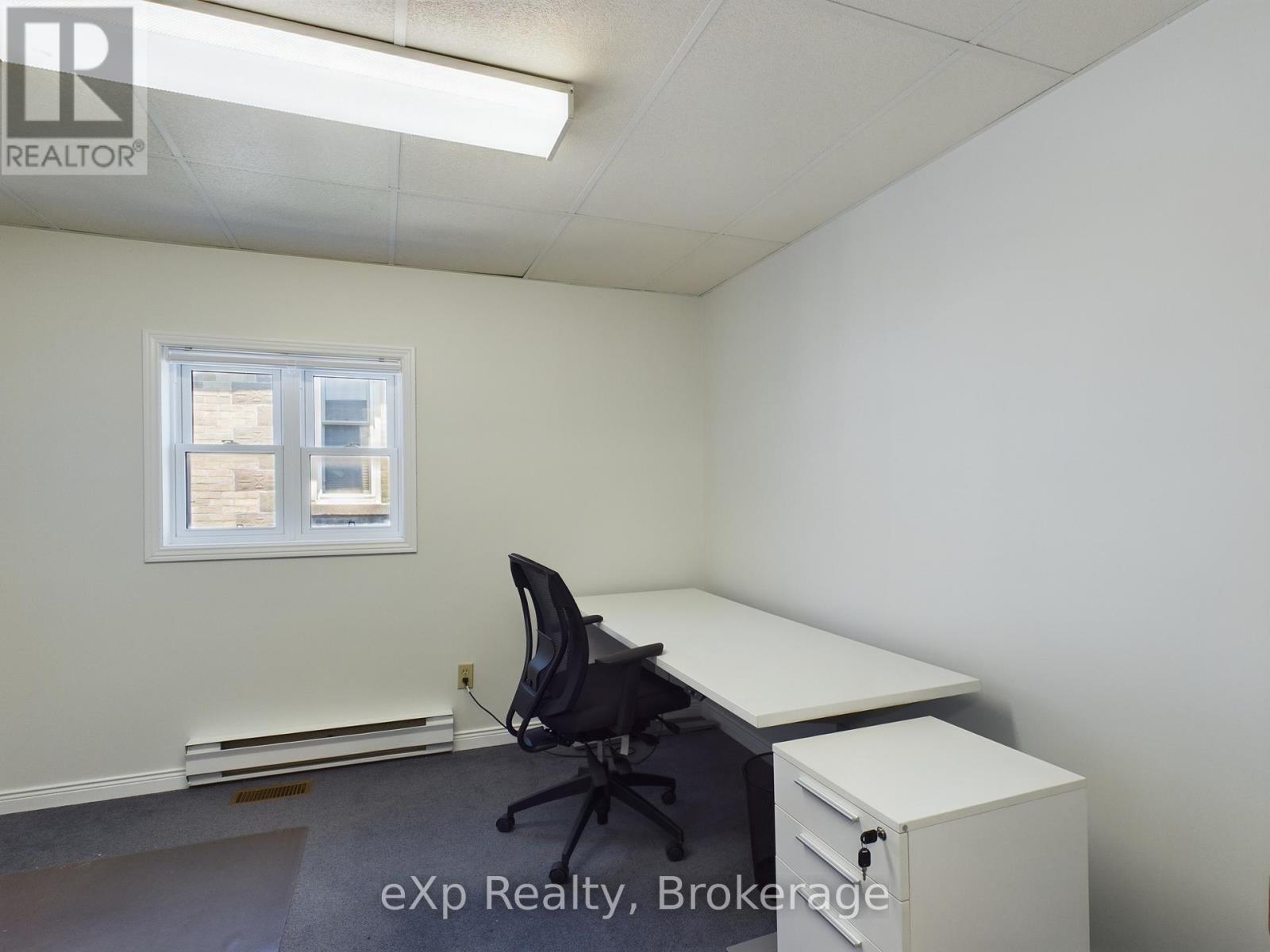 926 Queen Street, Kincardine, Ontario  N2Z 2Y2 - Photo 5 - X12654768