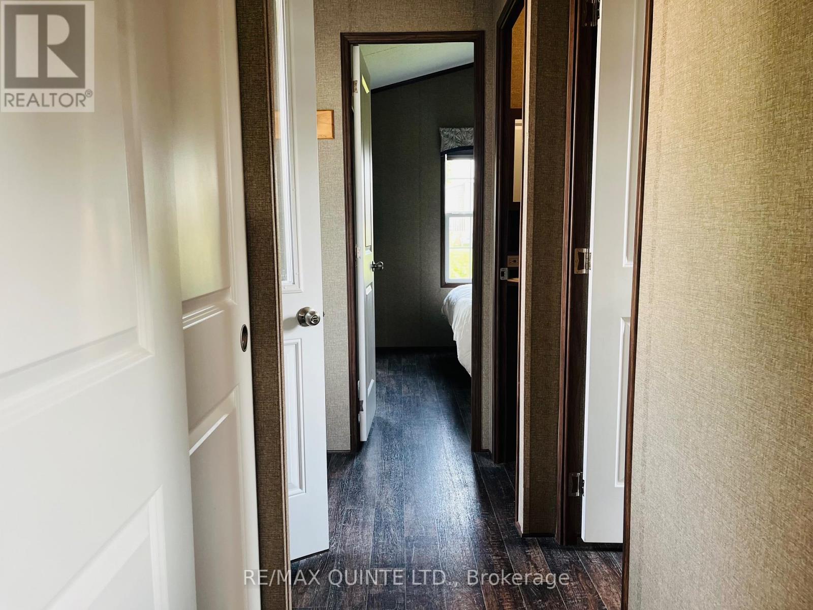 8 Cricket Ln - 486 County Road 18, Prince Edward County, Ontario  K0K 1P0 - Photo 10 - X12654776