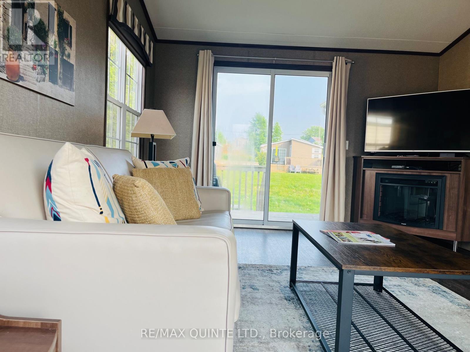 8 Cricket Ln - 486 County Road 18, Prince Edward County, Ontario  K0K 1P0 - Photo 16 - X12654776