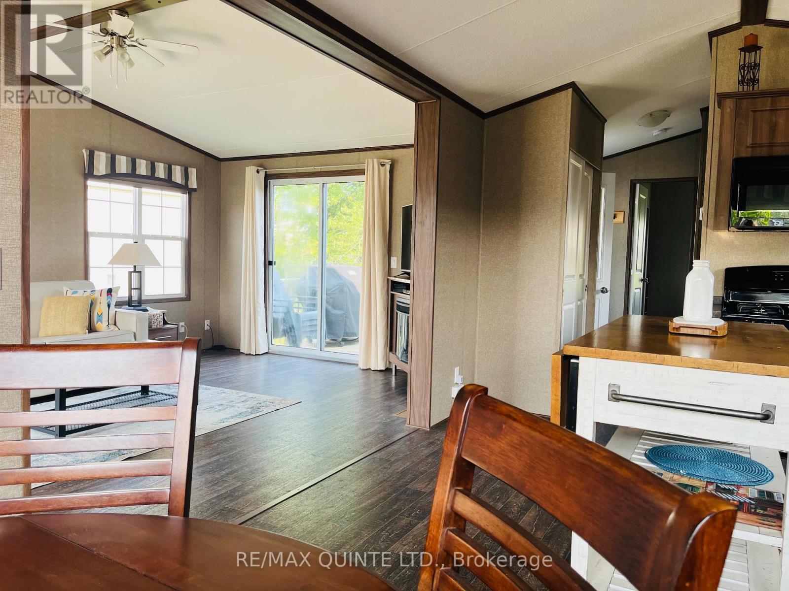 8 Cricket Ln - 486 County Road 18, Prince Edward County, Ontario  K0K 1P0 - Photo 25 - X12654776