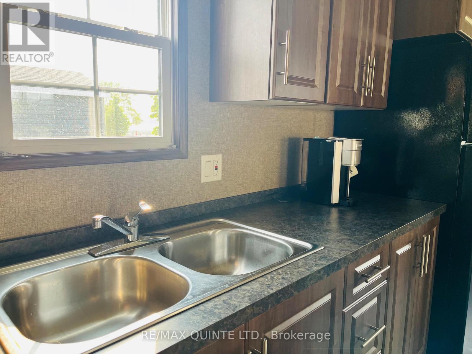 8 Cricket Ln - 486 County Road 18, Prince Edward County, Ontario  K0K 1P0 - Photo 31 - X12654776