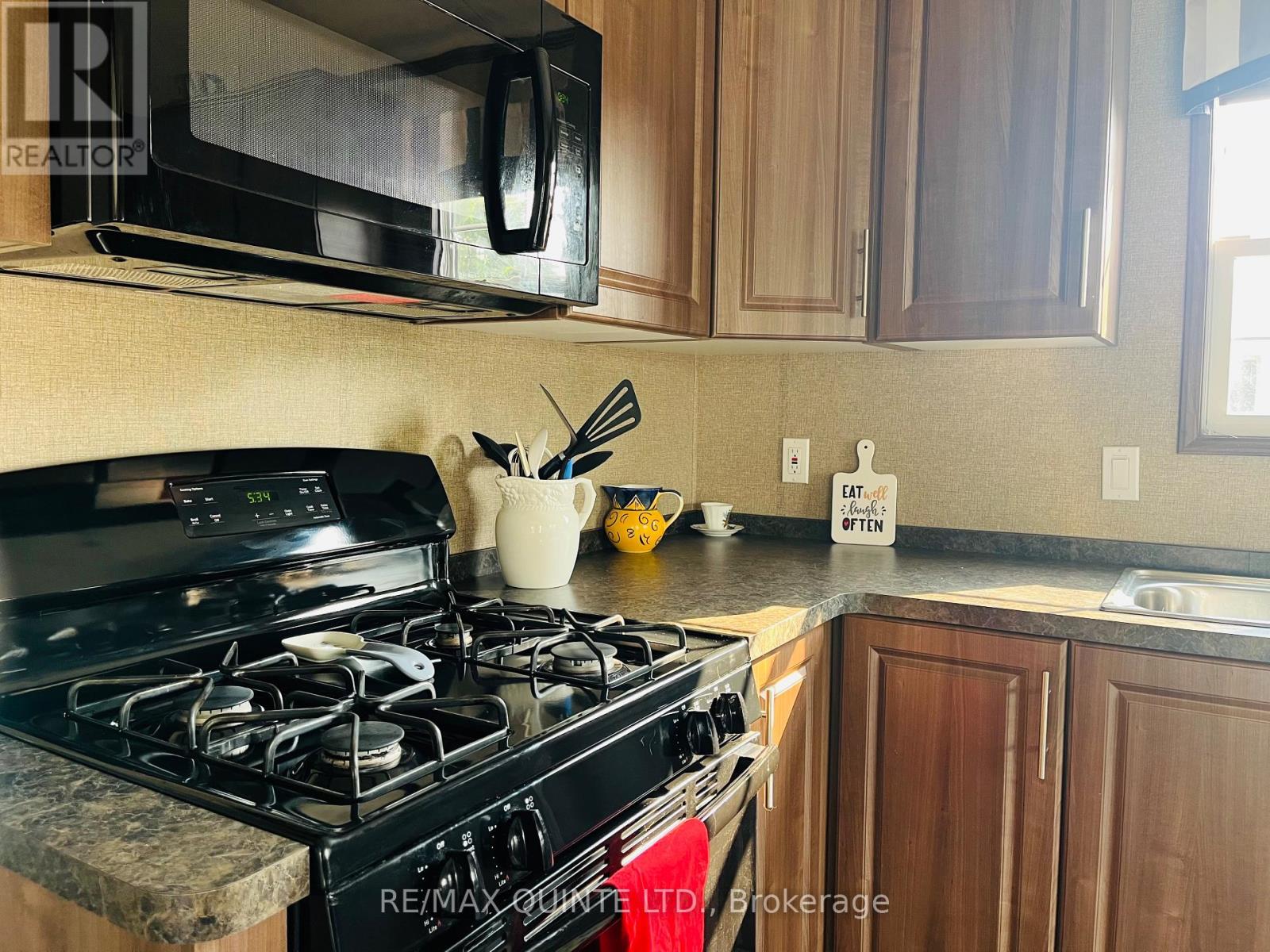 8 Cricket Ln - 486 County Road 18, Prince Edward County, Ontario  K0K 1P0 - Photo 32 - X12654776