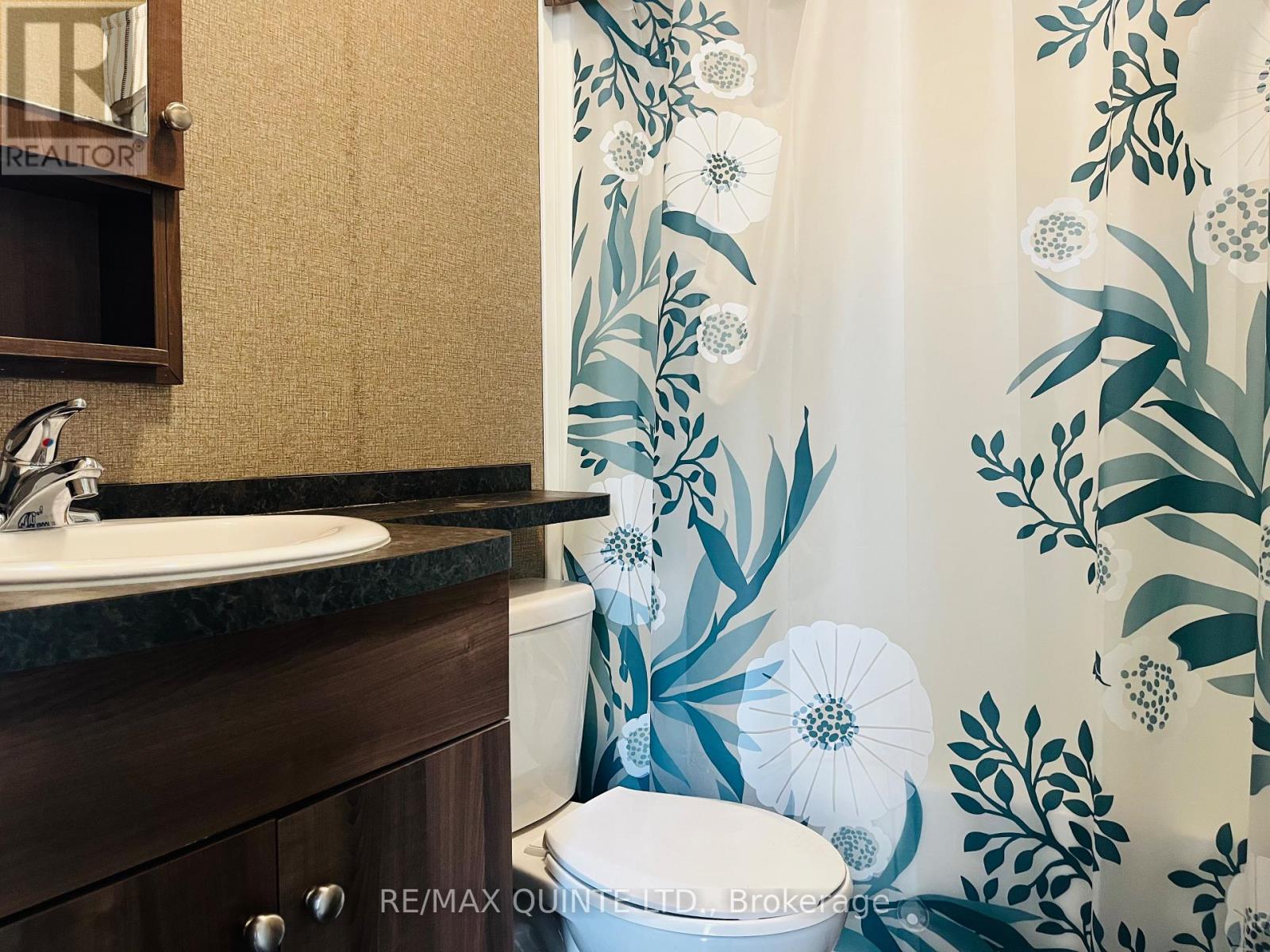 8 Cricket Ln - 486 County Road 18, Prince Edward County, Ontario  K0K 1P0 - Photo 8 - X12654776