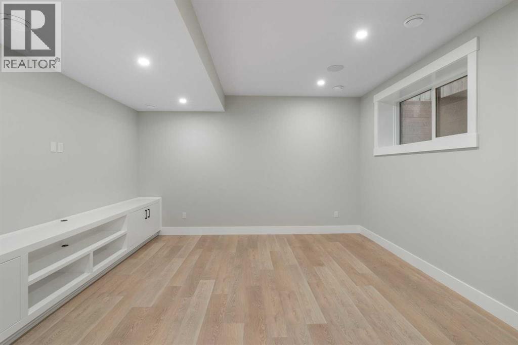 2414 35 Street Sw, Calgary, Alberta  T3E 2Y1 - Photo 39 - A2270777