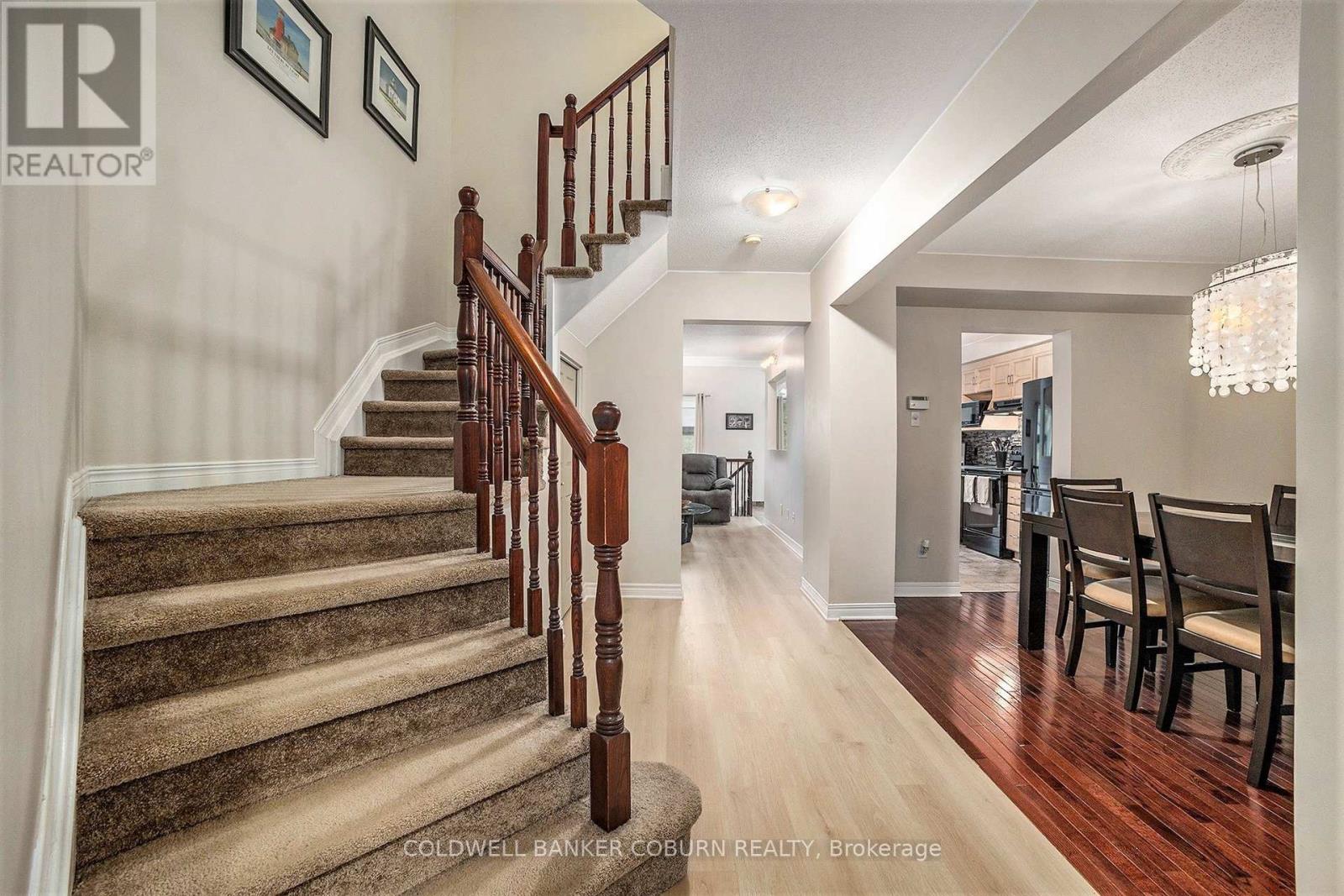 52 Blackdome Crescent, Ottawa, Ontario  K2T 1A9 - Photo 6 - X12654752