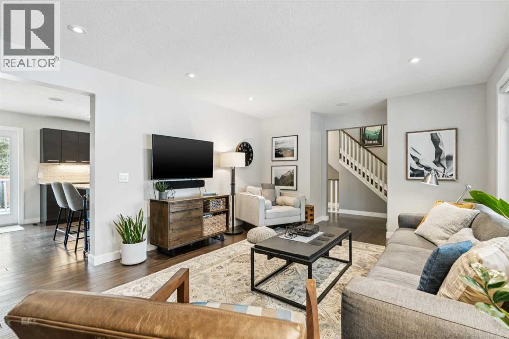 169 Braniff Crescent Sw, Calgary, Alberta  T2W 2M3 - Photo 6 - A2276509