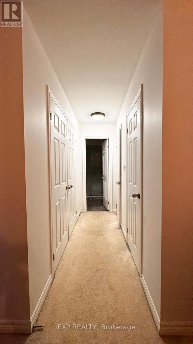 43d Green Belt Drive, Toronto, Ontario  M3C 1L8 - Photo 14 - C12654772