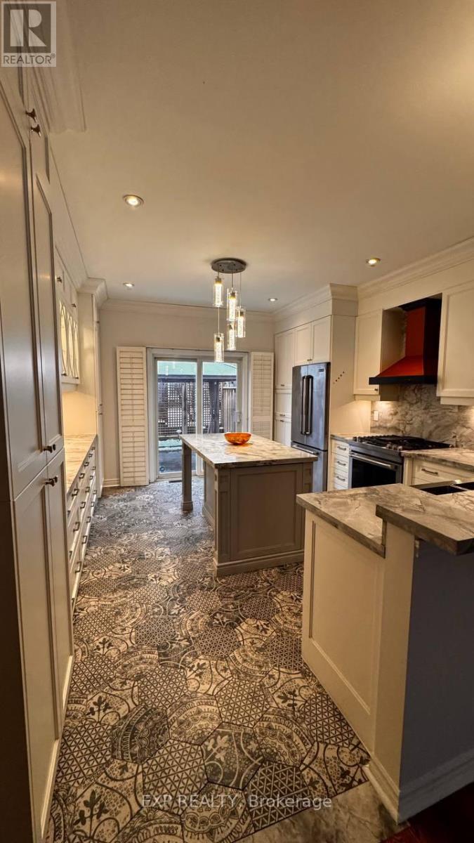 43d Green Belt Drive, Toronto, Ontario  M3C 1L8 - Photo 9 - C12654772