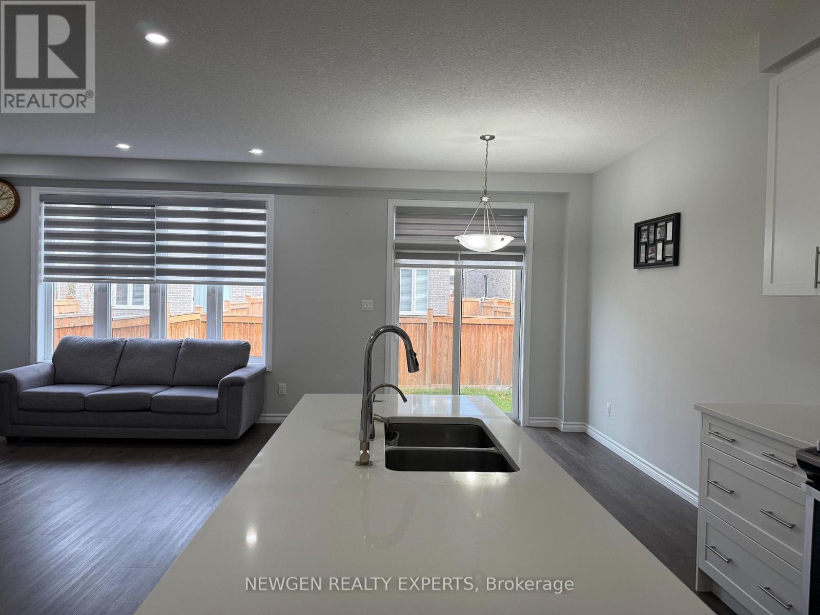 11 Gleason Crescent, Kitchener, Ontario  N2M 0B7 - Photo 9 - X12654770