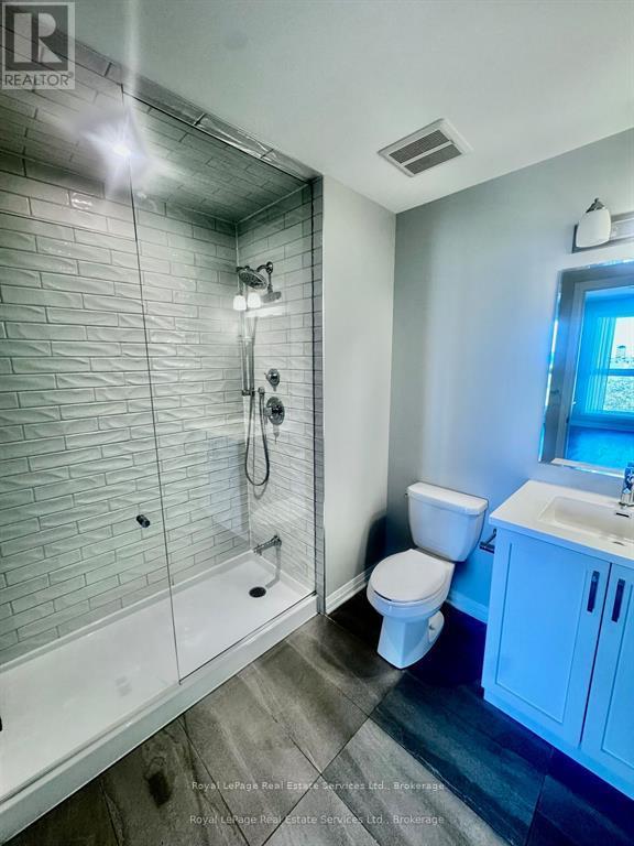 511 - 95 Dundas Street W, Oakville, Ontario  L6M 5N4 - Photo 11 - W12654816