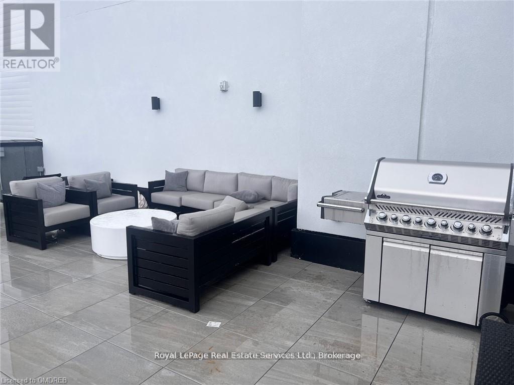 511 - 95 Dundas Street W, Oakville, Ontario  L6M 5N4 - Photo 16 - W12654816