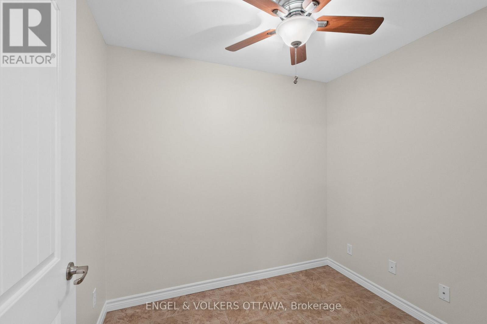 D - 50 Fifth Street E, South Dundas, Ontario  K0C 1X0 - Photo 12 - X12654804