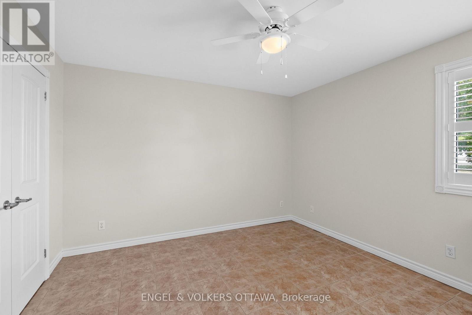 D - 50 Fifth Street E, South Dundas, Ontario  K0C 1X0 - Photo 14 - X12654804