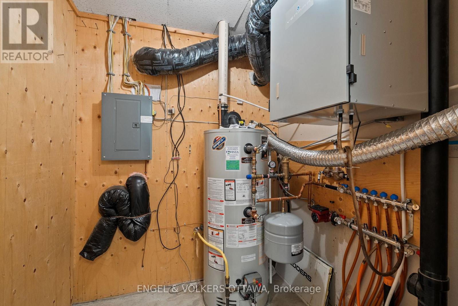 D - 50 Fifth Street E, South Dundas, Ontario  K0C 1X0 - Photo 17 - X12654804