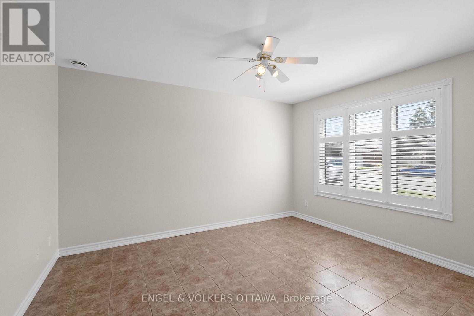 D - 50 Fifth Street E, South Dundas, Ontario  K0C 1X0 - Photo 5 - X12654804