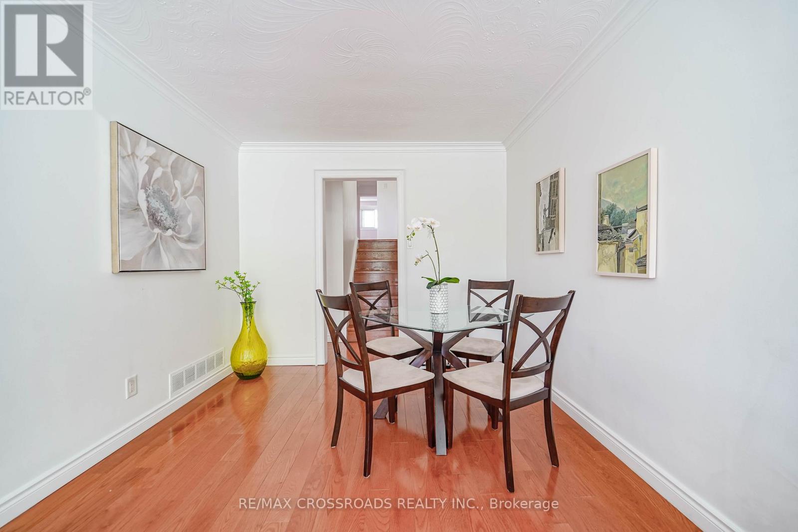 8 Topaz Gate, Toronto, Ontario  M2M 2Z7 - Photo 11 - C12654808