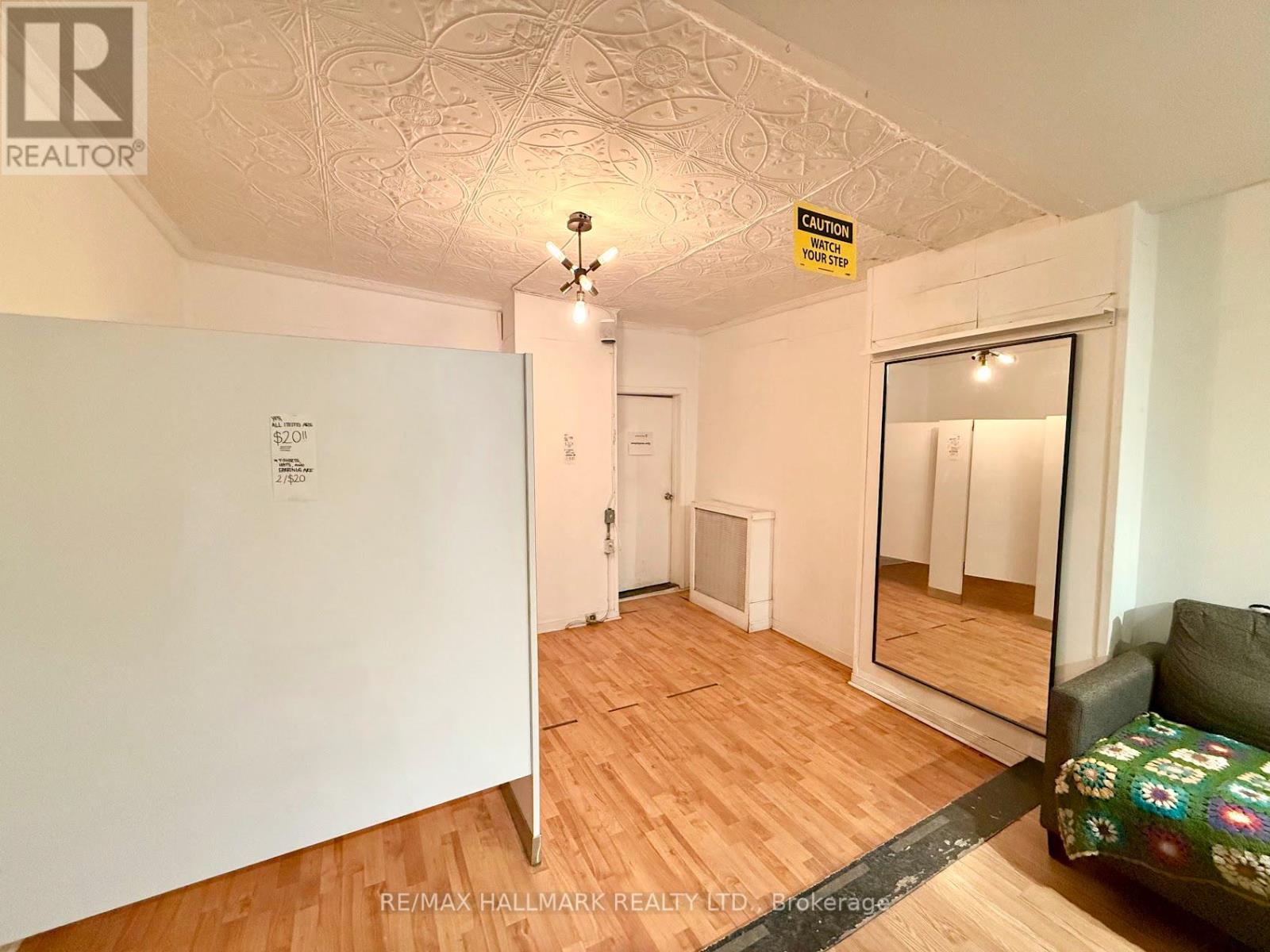 768 Queen Street E, Toronto, Ontario  M4M 1H4 - Photo 9 - E12654814