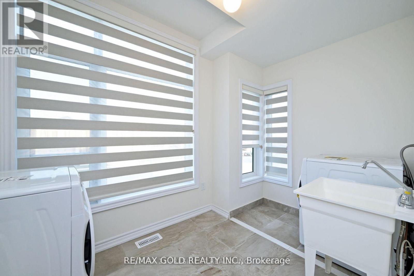 161 Terry Fox Drive, Barrie, Ontario  L9J 0L7 - Photo 22 - S12654810