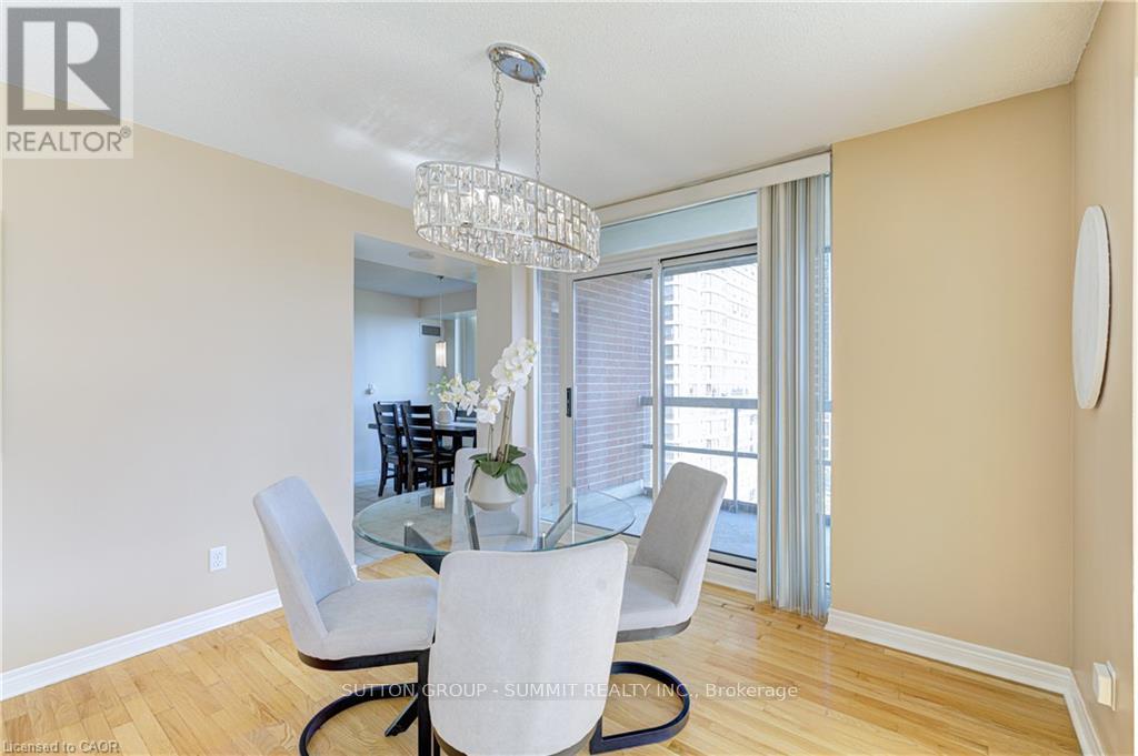 1210 - 156 Enfield Place, Mississauga, Ontario  L5B 4L8 - Photo 10 - W12654084