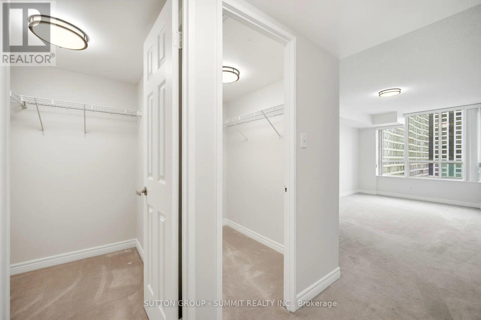 1210 - 156 Enfield Place, Mississauga, Ontario  L5B 4L8 - Photo 19 - W12654084