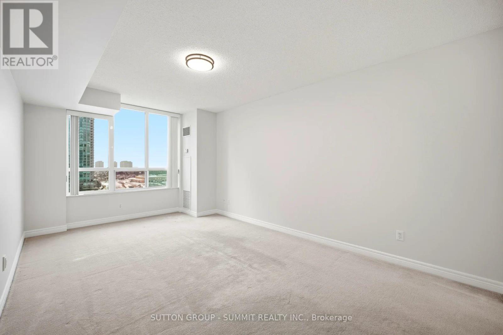 1210 - 156 Enfield Place, Mississauga, Ontario  L5B 4L8 - Photo 17 - W12654084