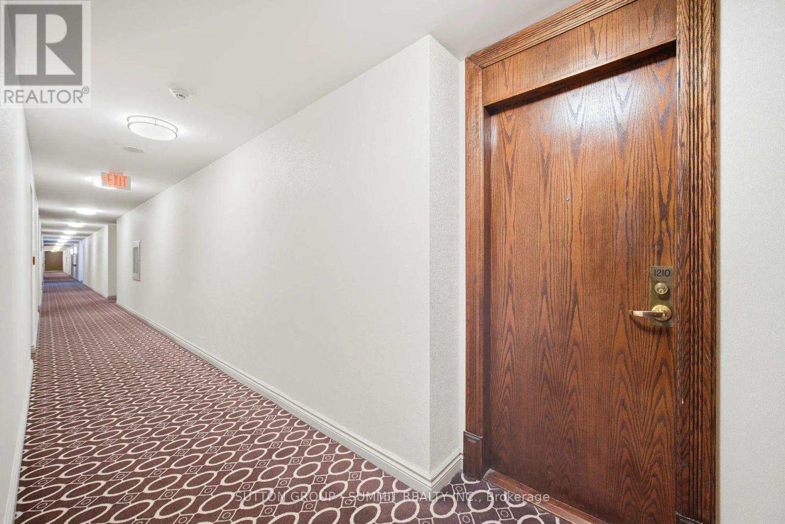 1210 - 156 Enfield Place, Mississauga, Ontario  L5B 4L8 - Photo 3 - W12654084