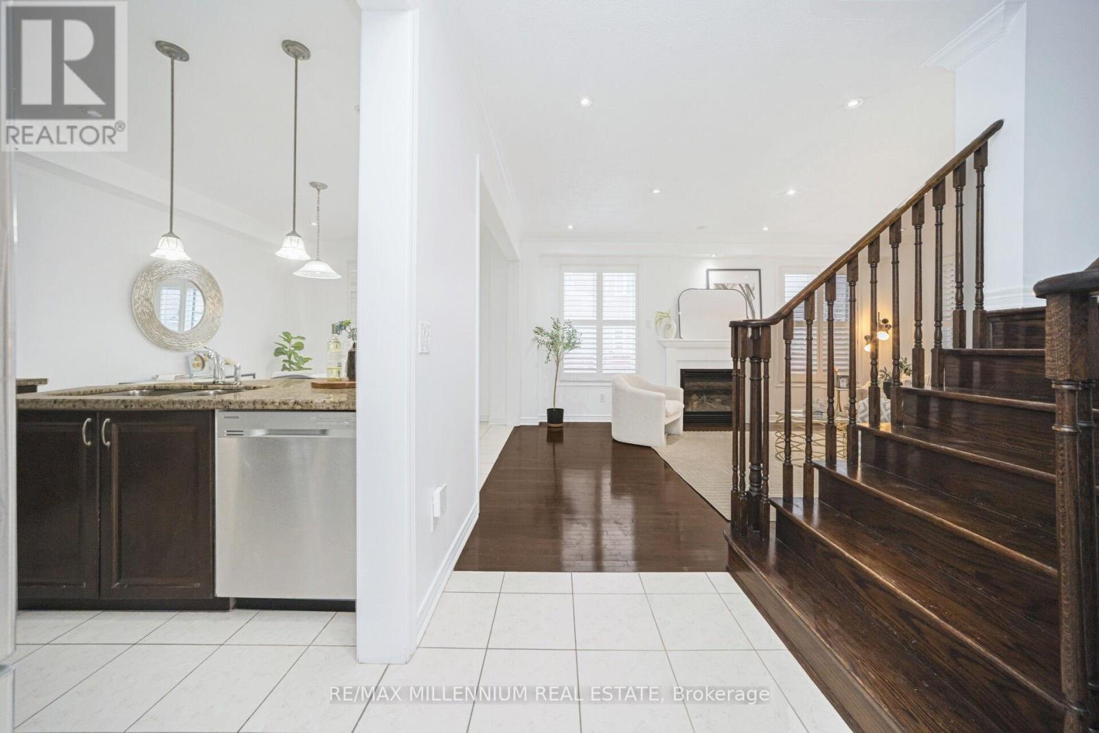 517 Bussel Crescent, Milton, Ontario  L9T 0W8 - Photo 12 - W12654782