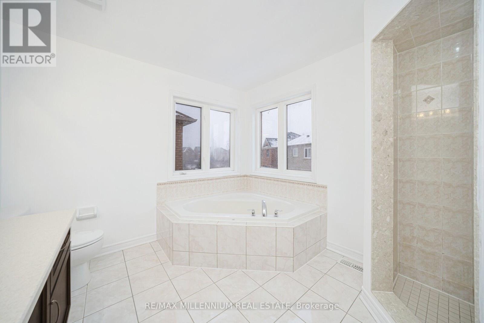 517 Bussel Crescent, Milton, Ontario  L9T 0W8 - Photo 35 - W12654782