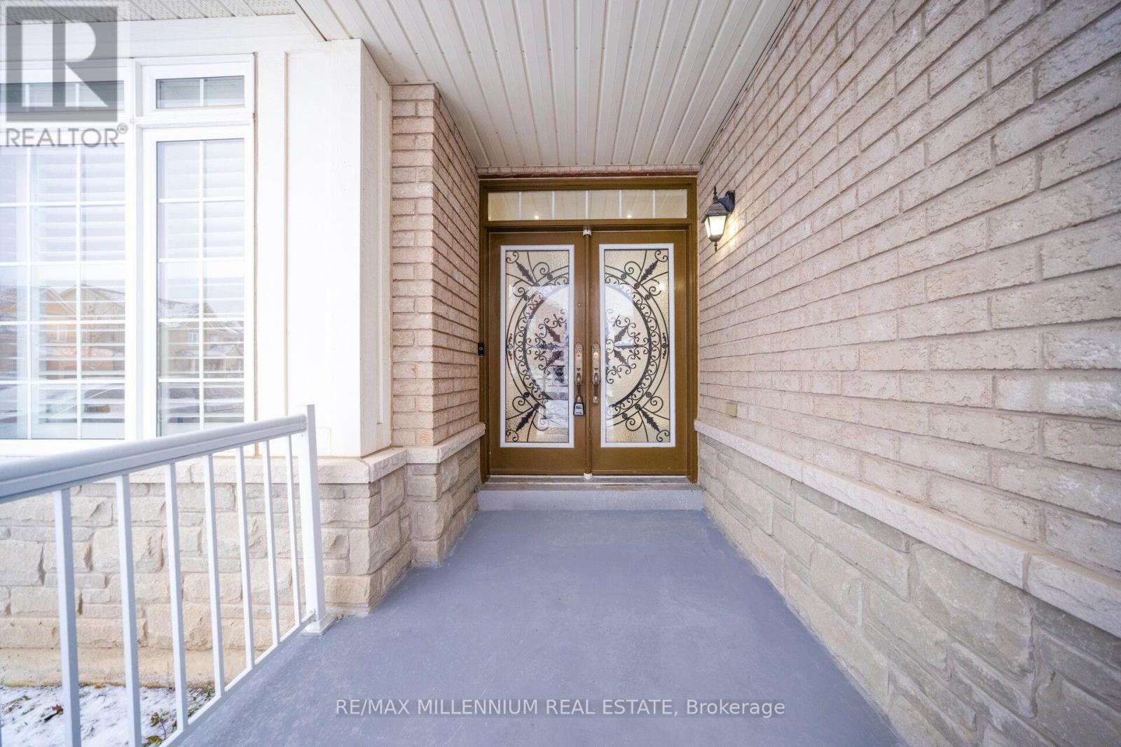 517 Bussel Crescent, Milton, Ontario  L9T 0W8 - Photo 4 - W12654782