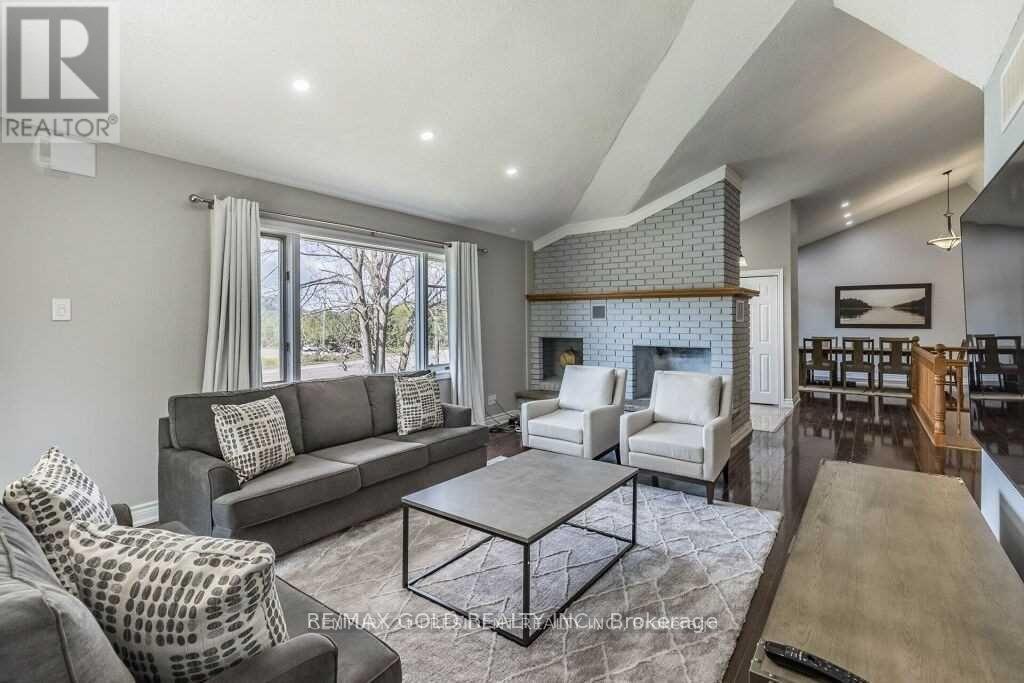 16025 Hurontario Street, Caledon, Ontario  L7C 2E5 - Photo 10 - W12654792